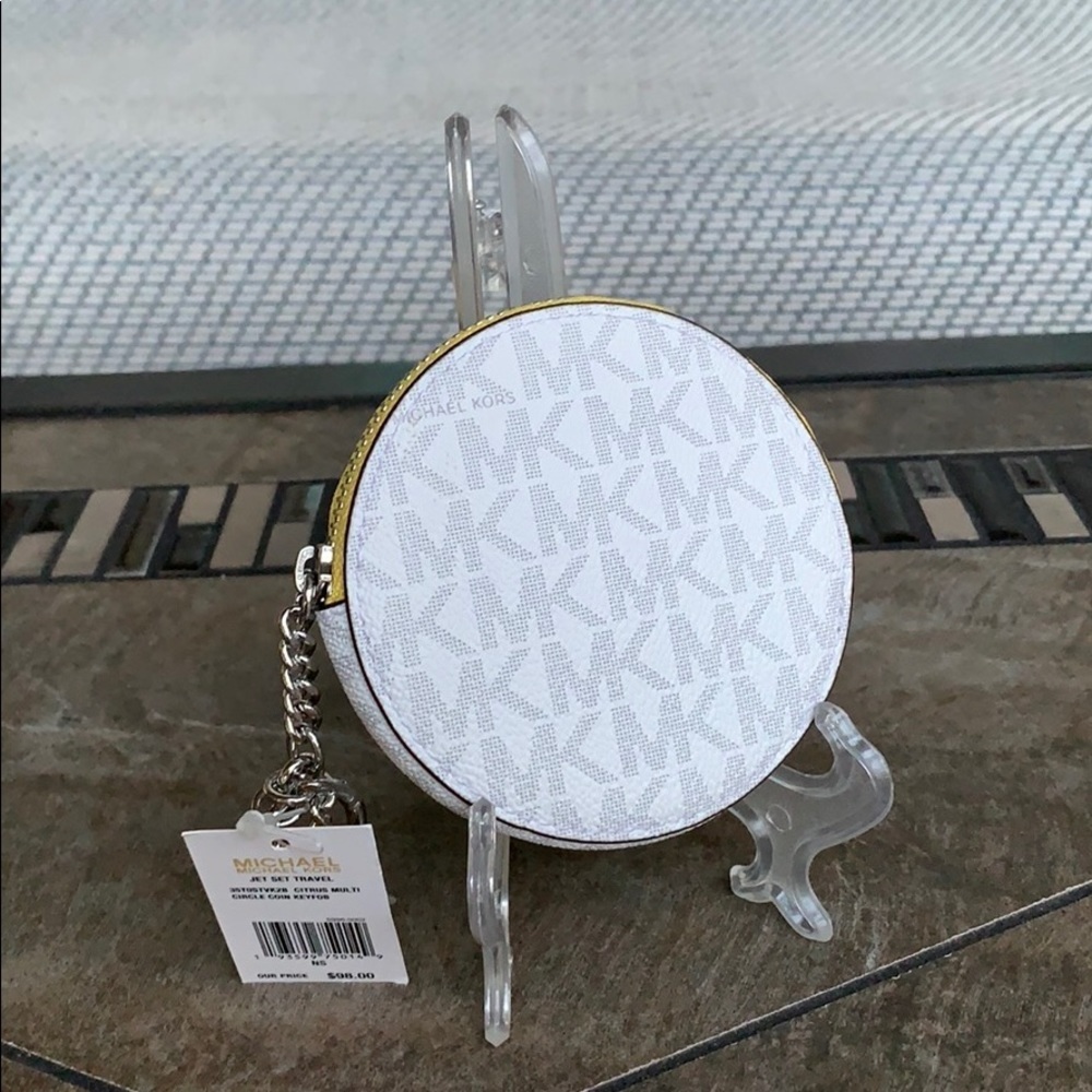 MICHAEL KORS JET SET TRAVEL CIRCLE COIN KEYFOB - Picture 11 of 14
